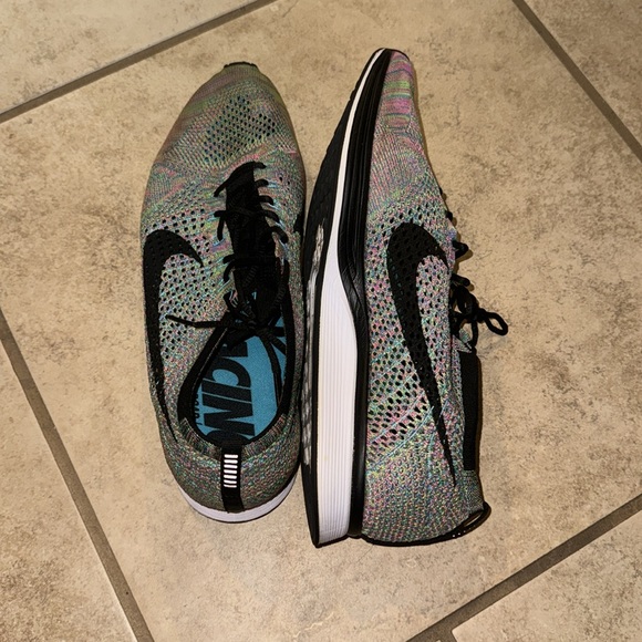 Nike Flyknit Racer. - Picture 5 of 7